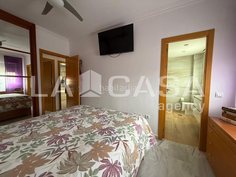 Foto 94b31ed7-d8eb-4e6f-b089-dc2fb494fc8b. Casa adossada amb aparcament piscina a Avenida de Europa Montequinto
