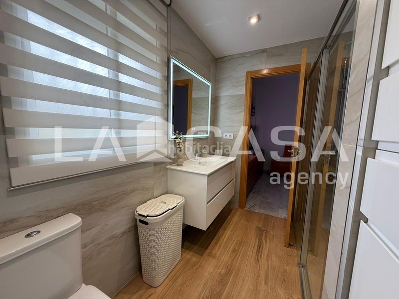 Foto f0e1cbb1-294d-41d0-b913-e488bacd4fab. Casa adossada amb aparcament piscina a Avenida de Europa Montequinto