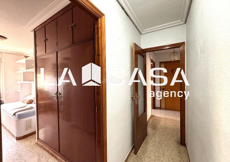 Foto 80776131-5f1a-4c37-a502-c9e273723c28. Pis a San Carlos - San José Sevilla