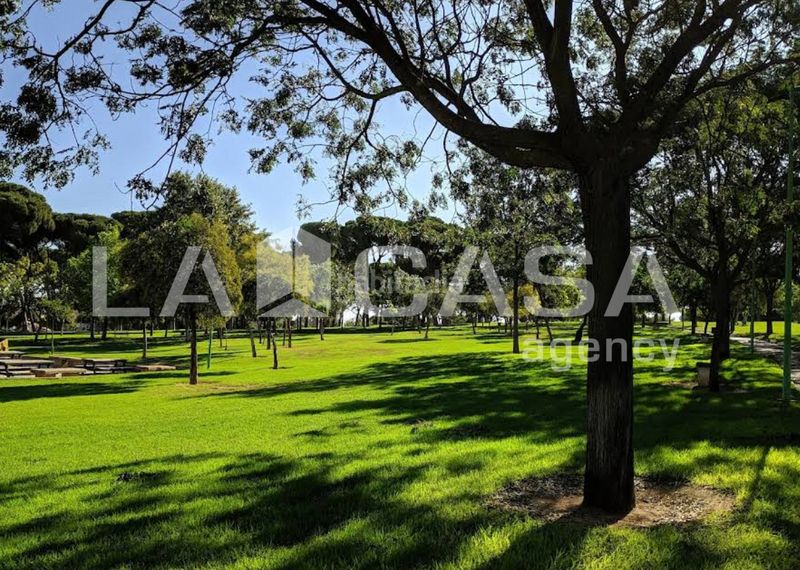 Foto 5616d537-520a-45f1-82aa-67ada760eaf8. Casa adossada amb aparcament piscina a Avenida de Europa Montequinto