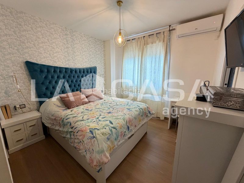 Foto 8e30a9a5-7812-4793-b418-8fb815273fef. Casa adossada amb calefacció aparcament a Avenida de Europa Montequinto