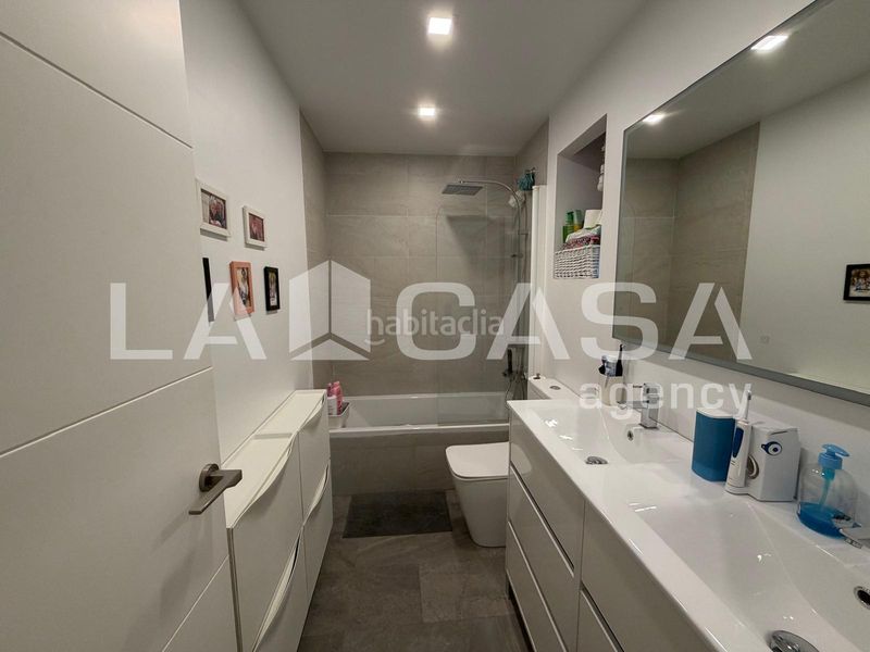 Foto a4e98122-b2e8-47f8-920a-a98be007068d. Casa adossada amb calefacció aparcament a Avenida de Europa Montequinto