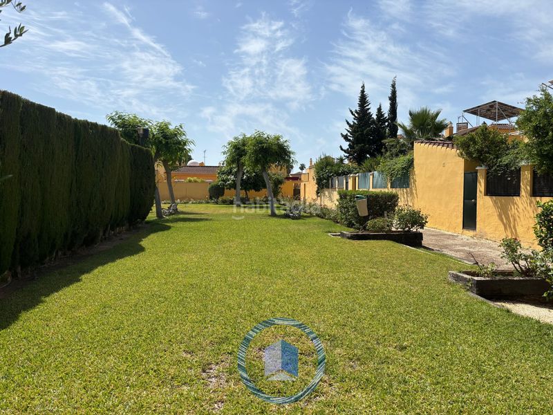 Foto 11af1af8-fad0-4629-8fd0-5cc460c3a1ef. Casa aparellada a Condequinto Montequinto