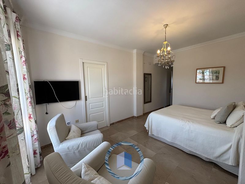 Foto cca561c6-7fa9-4d72-bec5-197f4afd6403. Casa aparellada a Condequinto Montequinto