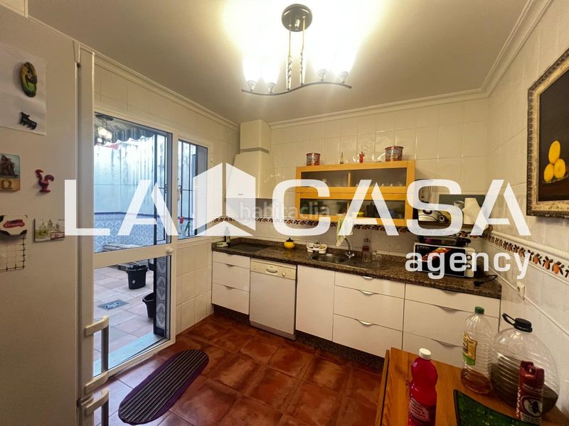 Foto 16d837ad-2ab7-4326-8ab9-1c8f17e68319. Casa a Centro - Doña Mercedes Dos Hermanas