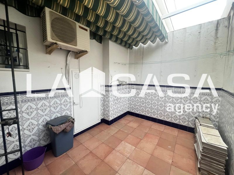 Foto 889b8579-b2f5-480c-82e4-1780cb6317ab. Casa a Centro - Doña Mercedes Dos Hermanas