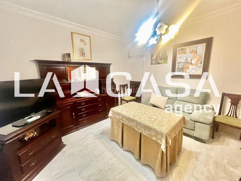 Foto e329e559-d7ab-4abd-bed1-f227d9e53a83. Casa a Centro - Doña Mercedes Dos Hermanas