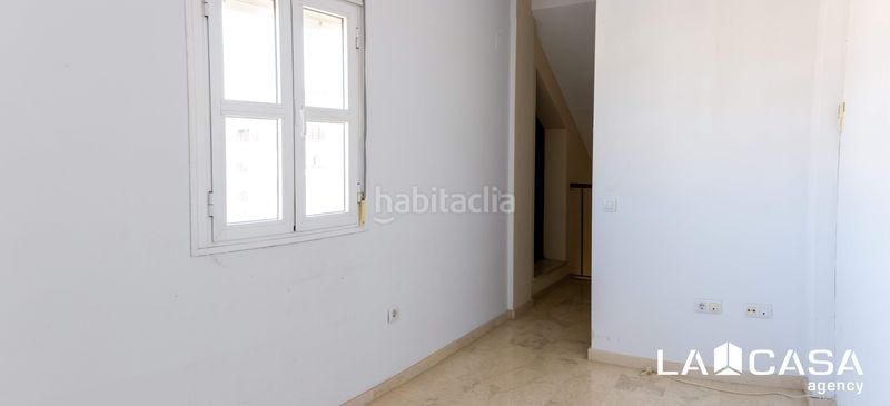 Foto 02424fc6-49fd-417b-9709-62615ecefdf8. Casa aparellada amb aparcament a La Motilla - Fuente del Rey Dos Hermanas