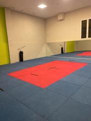 Location Local commercial  Carrer ave maria. Sala entrenamiento