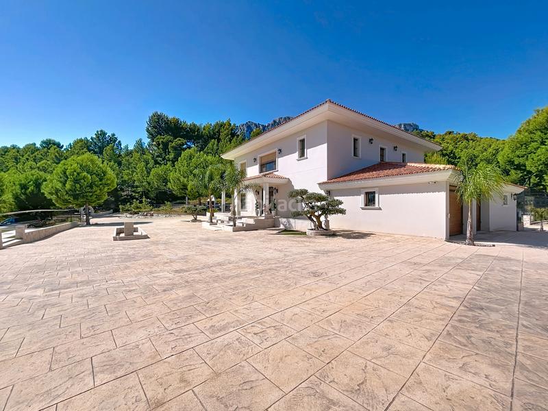 Foto 50b9c6c0-667c-4f2e-a00b-7bc43c1fc07e. Chalet mit parking pool in La Nucia Pueblo Nucia (la)