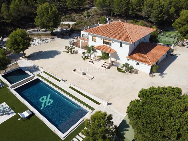 Foto 74c96bf1-cf55-4444-9364-2ef9f5b12135. Chalet mit parking pool in La Nucia Pueblo Nucia (la)