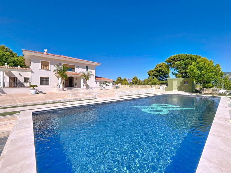 Foto 7d20d110-4944-4903-bdd4-9487826a4e12. Chalet mit parking pool in La Nucia Pueblo Nucia (la)