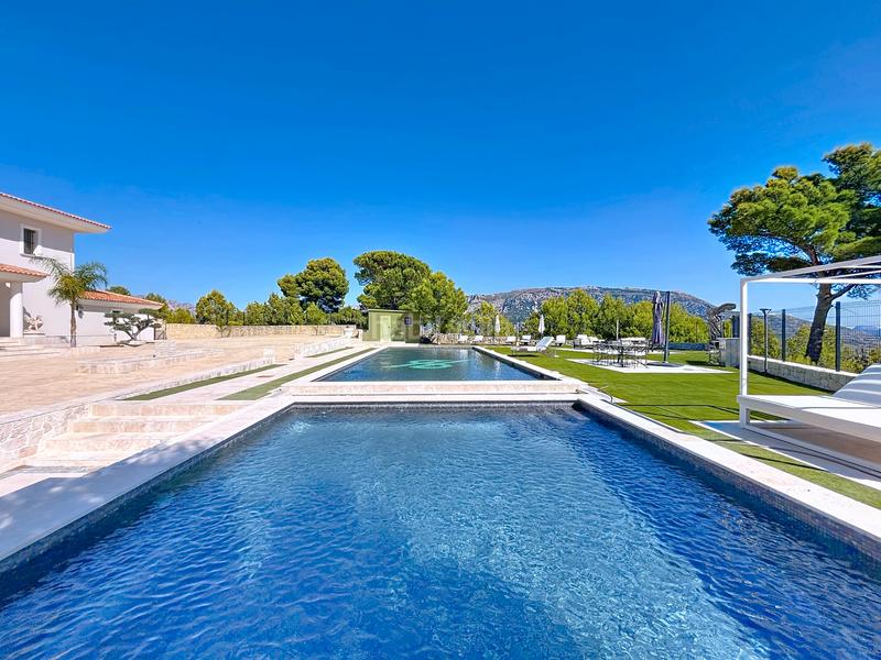 Foto c3b406c2-f6b2-4d2b-ab05-8bfb2aa134aa. Chalet mit parking pool in La Nucia Pueblo Nucia (la)