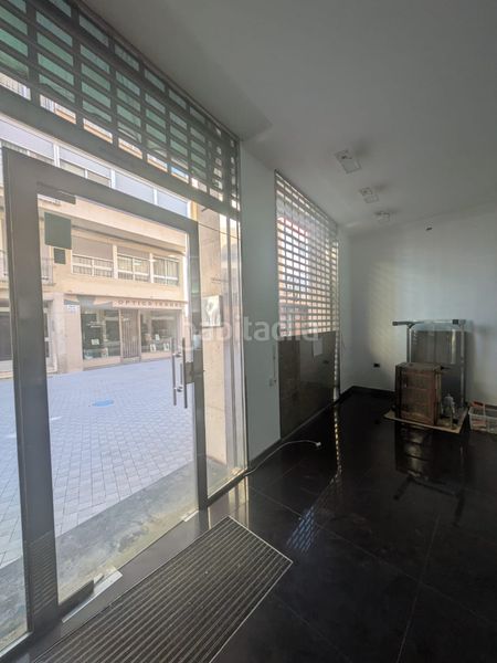 Foto d1b0982a-e6c6-4cef-8853-8d63f9f5a14a. Local comercial en Centro Burriana