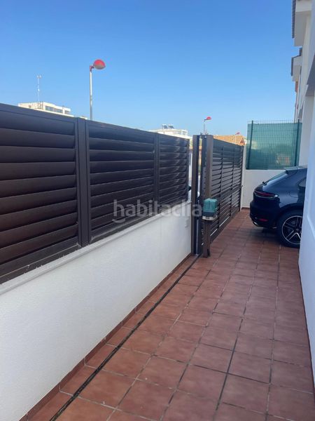 Foto 14e6fa67-6fb4-4511-879d-e6bc6f80b3f3. Affitto chalet con parcheggio piscina in Playa Burriana