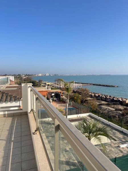 Foto 635d59ea-ba4d-4756-8337-bf011424f7fc. Affitto chalet con parcheggio piscina in Playa Burriana