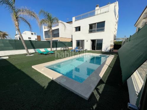 Foto a6fbae69-32ae-4c0d-8401-d59bd3e9b142. Affitto chalet con parcheggio piscina in Playa Burriana