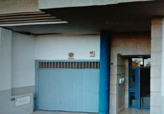Aparcament cotxe  Avinguda de la constitució. Plazas parking