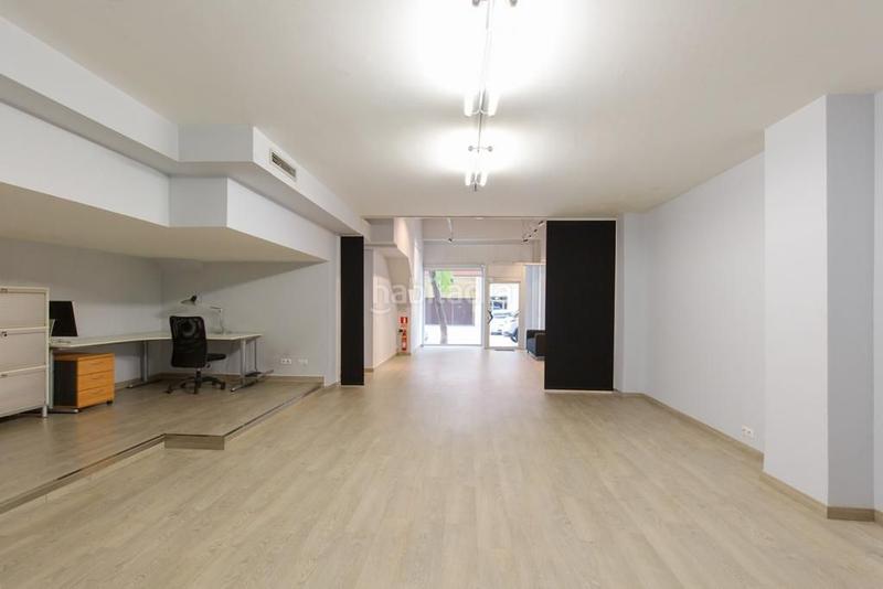 Foto 3b438e3b-b3e8-40db-8824-d7d0e5673895. Local comercial excepcional local en venta en Vinyets-Molí Vell Sant Boi de Llobregat