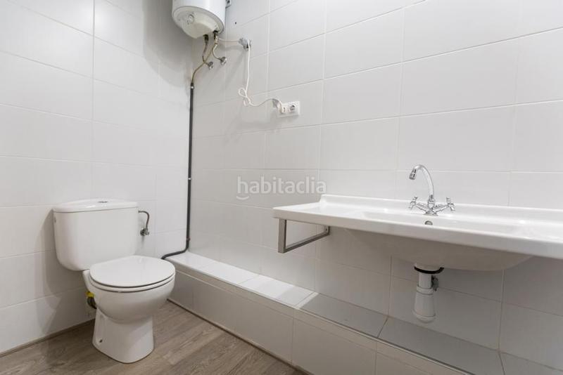 Foto 809c97eb-2ef7-49a9-94bb-beccc5379066. Local comercial excepcional local en venta en Vinyets-Molí Vell Sant Boi de Llobregat