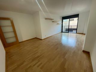 Lloguer Pis a Carrer de móra la nova 7. Piso de 3 habitaciones y dos baños