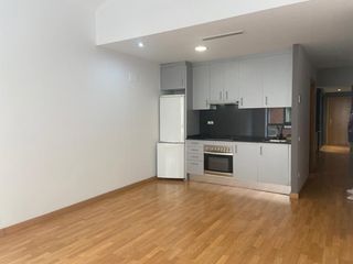 Miete Appartement in Carrer de sugranyes 28. Precioso loft de 50 m2 reformado sin muebles