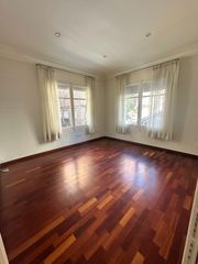 Affitto Appartamento  Carrer de tavern. Piso de 3 habitaciones para familia