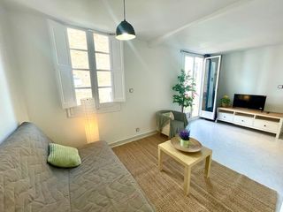 Rent Apartment in Carrer de sant pacià 12. Apartamento amueblado para una pesona sola