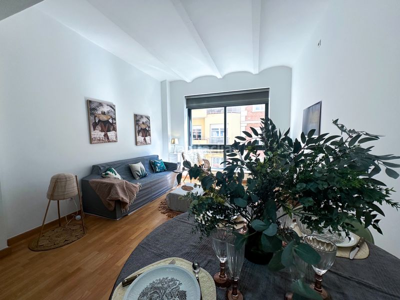 Foto 04e55b4e-2a85-45fa-ad6b-d1282901d30a. Apartament amb calefacció a Sants-Badal Barcelona