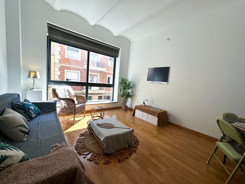 Foto 06d8c3e7-aad9-4ee7-81a9-83fbac2a6388. Apartament amb calefacció a Sants-Badal Barcelona