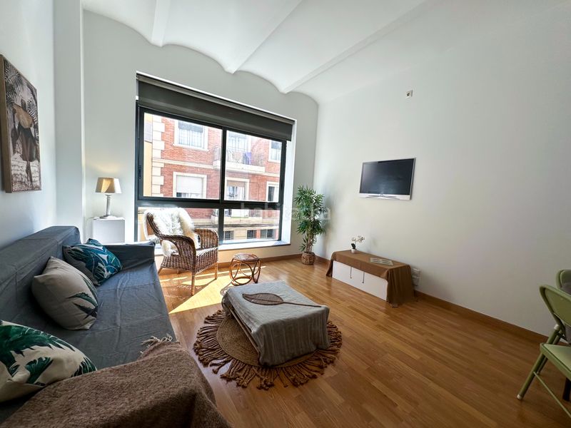 Foto 09a6573f-f18d-4a87-8d5c-70af76e28045. Apartament amb calefacció a Sants-Badal Barcelona