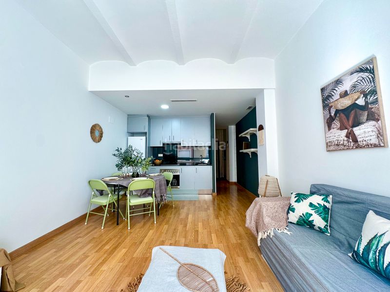 Foto 48062263-2456-452c-b0d6-c9d78c291089. Apartament amb calefacció a Sants-Badal Barcelona