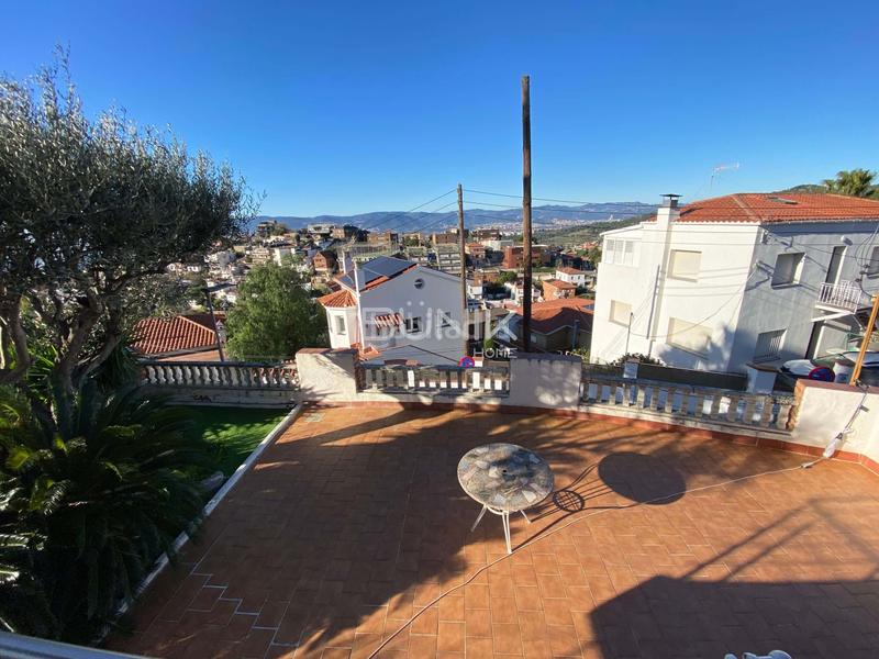 Foto 078f5df0-06c6-4533-a33a-ec52aeeba00f. Casa en La Miranda Esplugues de Llobregat