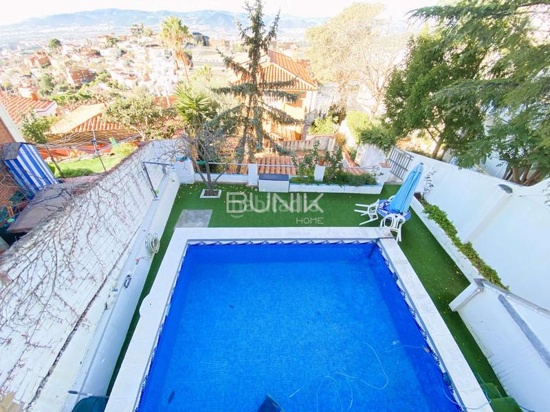 Foto 719b64e5-bd9b-4e0f-aa32-a516264e67b2. Casa en La Miranda Esplugues de Llobregat