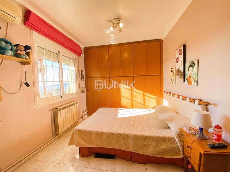 Foto 85b01933-509b-4475-9a8c-fc171832aabc. Casa en La Miranda Esplugues de Llobregat