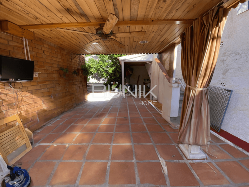 Foto 9f36779d-c46c-4337-8c5a-651be4d833ce. Casa en La Miranda Esplugues de Llobregat