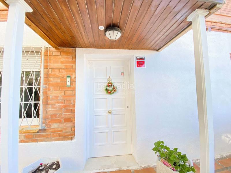 Foto c2b2b9a0-5f20-4d61-bc2f-c203bef15e0a. Haus mit pool in La Miranda Esplugues de Llobregat