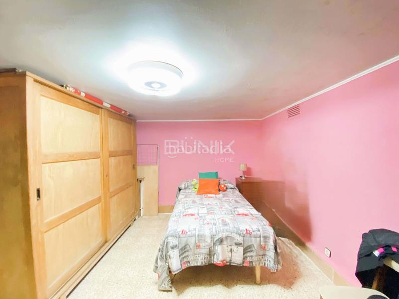 Foto dce75dcb-e57e-4ee0-b831-9bd528ca6a49. Haus mit pool in La Miranda Esplugues de Llobregat