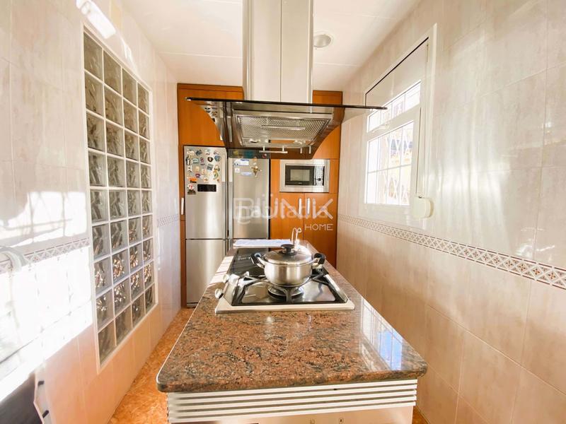 Foto 978f2248-1994-4d10-9bb4-593e32b90ba0. House with pool in La Miranda Esplugues de Llobregat