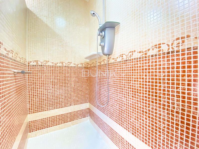 Foto 014c8bfe-7051-4dc5-92df-56390fca1925. Maison avec piscine dans La Miranda Esplugues de Llobregat