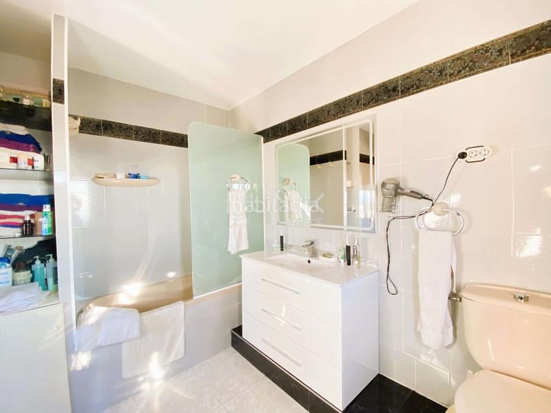 Foto 6a29648d-732f-48a3-9c06-9433efa8f181. Maison avec piscine dans La Miranda Esplugues de Llobregat