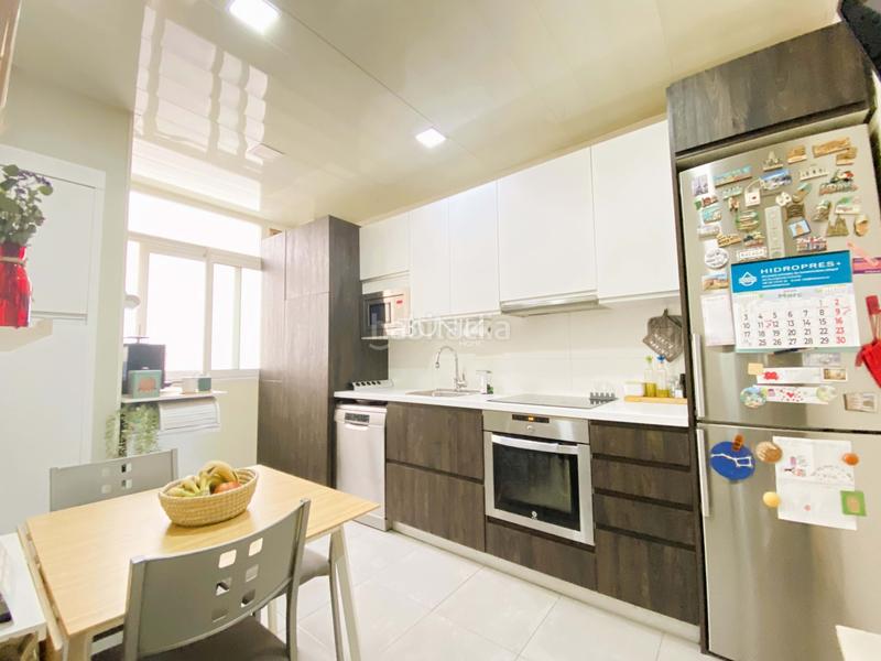 Foto 6932bc27-1ddb-4ecf-a006-a5db864b3e83. Appartement avec chauffage dans Collblanc Hospitalet de Llobregat (L´)