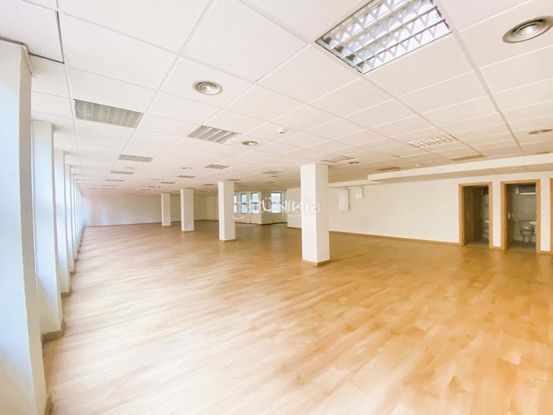 Foto fee43e54-105a-45a4-9327-387ec7b47485. Alquiler oficina en La Nova Esquerra de l´Eixample Barcelona