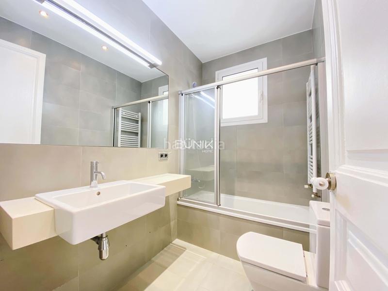 Foto e4b7cbbc-6dd3-4e2a-8571-b1eea7badd9c. Location appartement avec chauffage dans La Nova Esquerra de l´Eixample Barcelona