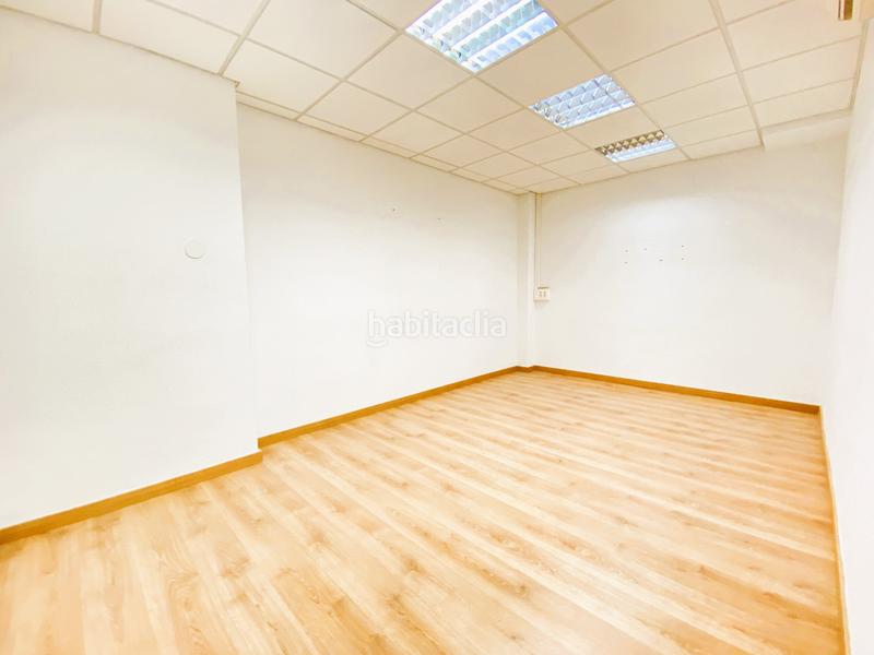 Foto cf8e1dd5-88a9-43ac-a620-8a2672b18e53. Location bureau avec chauffage dans La Nova Esquerra de l´Eixample Barcelona