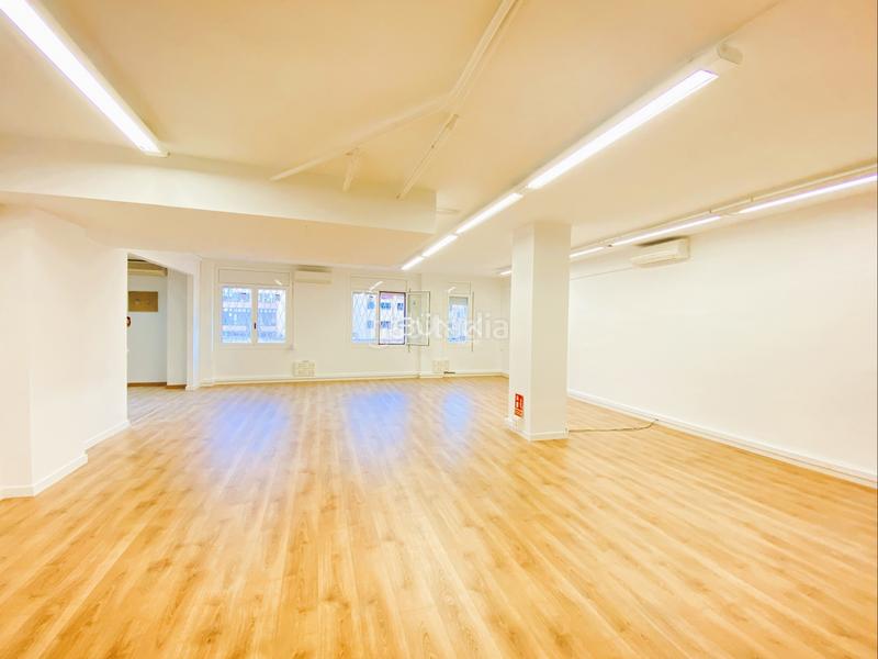 Foto 265d0b0b-d0d1-44a3-b8d5-87db81edac7a. Miete büro mit heizung in La Nova Esquerra de l´Eixample Barcelona