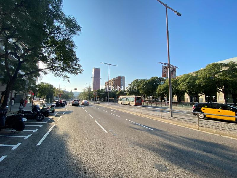 Foto 85c6b0c5-1403-45e0-b76c-bb5530daf1d8. Lloguer oficina amb calefacció a La Nova Esquerra de l´Eixample Barcelona