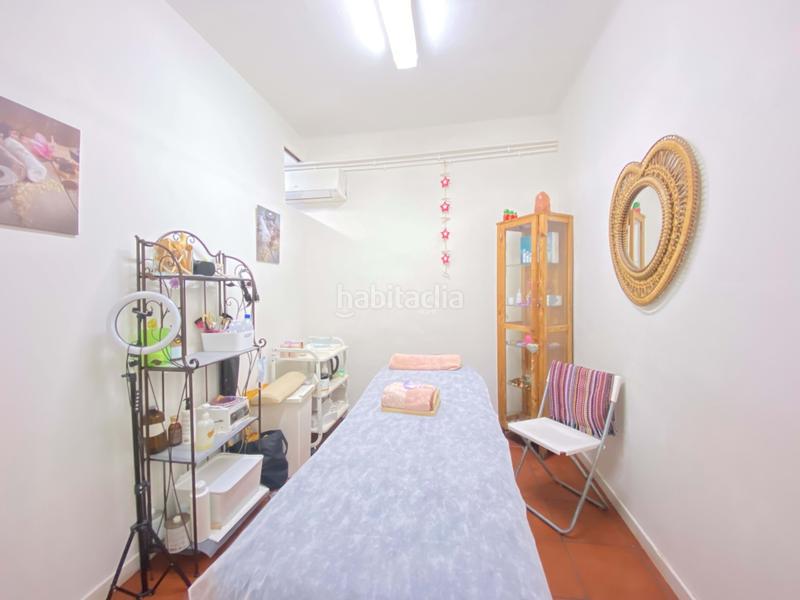 Foto 4bf1f7c2-061e-448a-b7dc-b972f79dba0b. Pas-de-porte local commercial dans Putget - Farró Barcelona