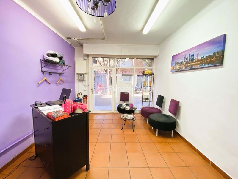 Foto ac18c3fb-1e34-4a08-bab3-dc0e33c1e15a. Pas-de-porte local commercial dans Putget - Farró Barcelona