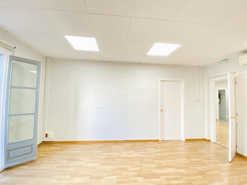 Foto 7160afd1-a77b-4bbb-9e5f-b8b6cd1357b8. Location bureau dans St. Pere - Sta. Caterina - El Born Barcelona